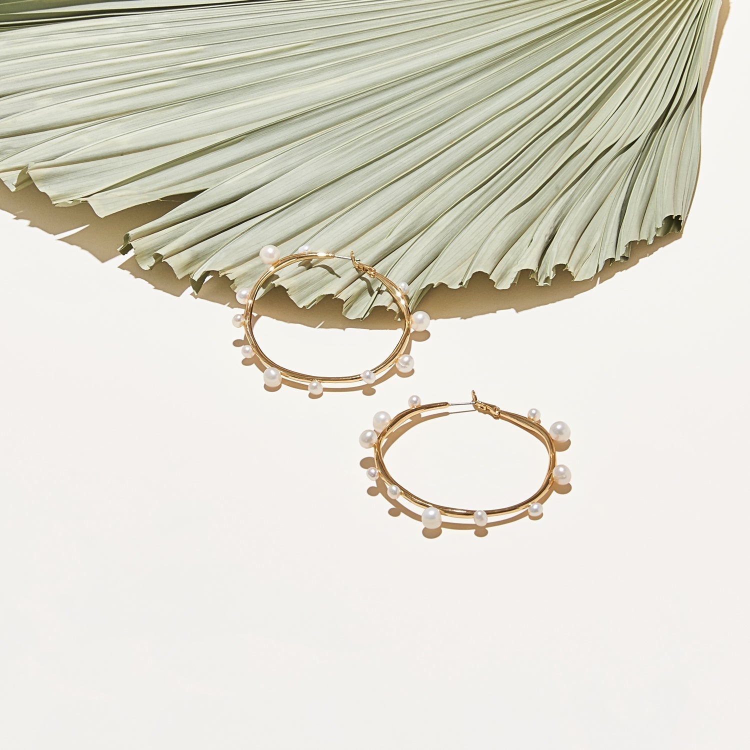 MIGNONNE GAVIGAN Isla Pearl Hoop Earrings White Gold