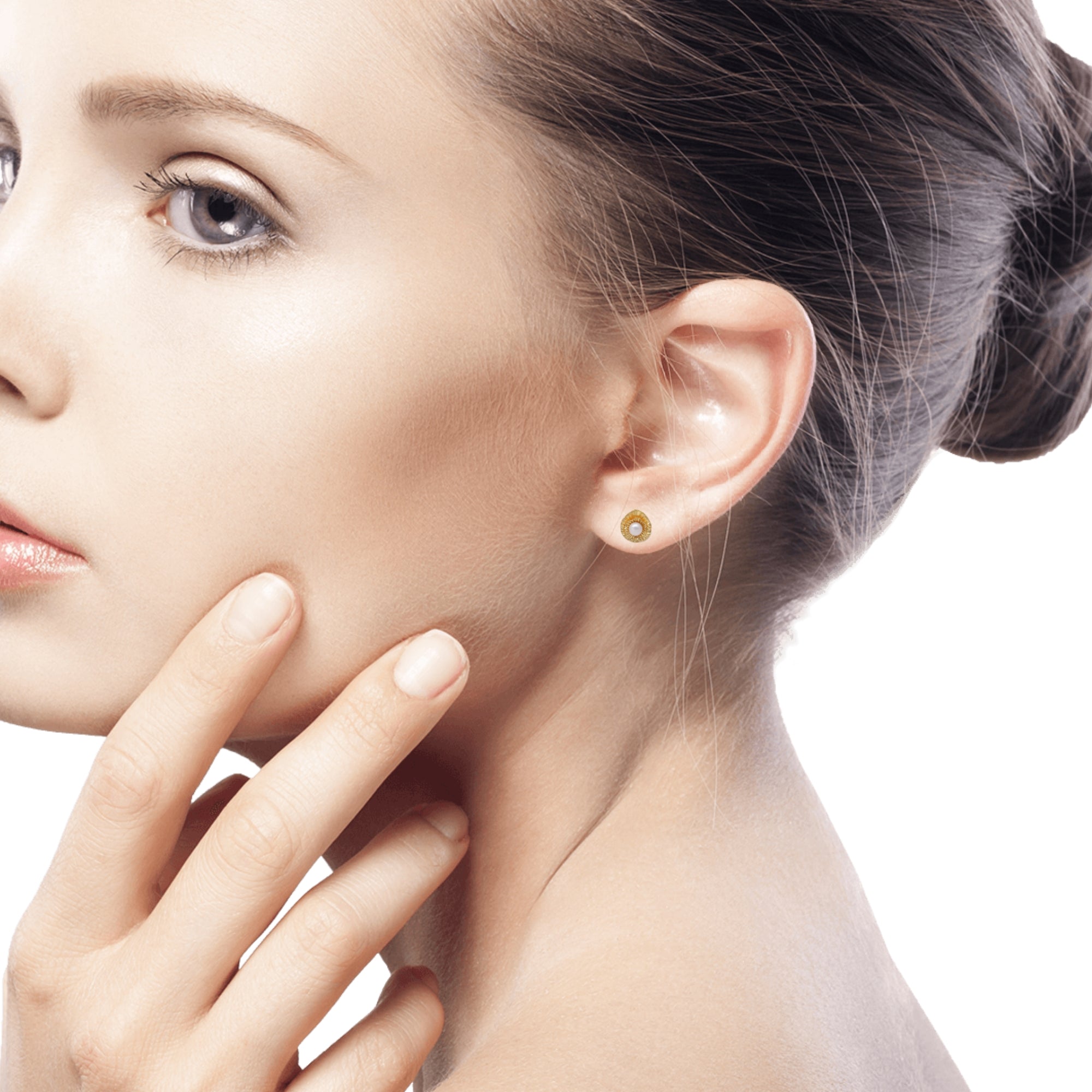 22k Gold-Plated Button Earrings with Cultured Pearls - Pearly Lotus